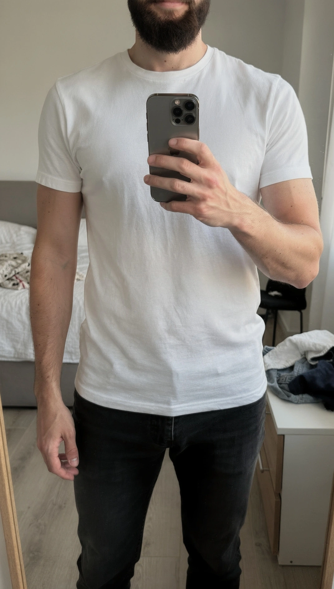 Uploading a selfie to the Clottr app for try-on